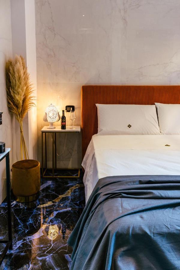 Marmur Luxury Room Lecce Exterior photo